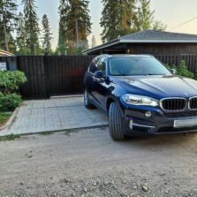 Фото Откатные ворота с Деревом. Сиверский, 2 Паркетный пер. д.13. 2021г. ЕвроСистемы