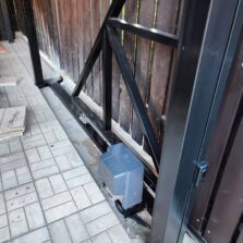 Фото Откатные ворота с Деревом, Came. Сиверский, 2 Паркетный пер. д.13. 2021г. ЕвроСистемы