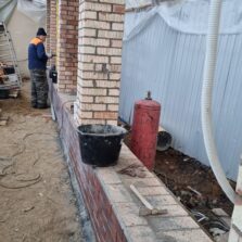 Фото Устройство ограждения. Набережная реки Карповки 36. 2021г. ЕвроСистемы