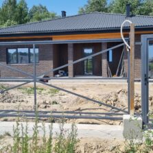 Фото Монтаж Ворот. ОккерВилла 2024г. ЕвроСистемы