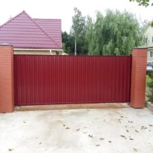 Фото Откатные ворота со столбами из Пикс панелей. Пос Ивановское, Заречная д5б. Кингисеп 2019г. ЕвроСистемы
