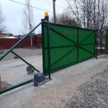 Фото Монтаж зеленых откатных ворот, с профлистом и автоматикой Came-BX608. Узигонты 2019г. ЕвроСистемы