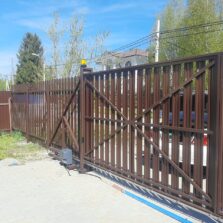 Фото Откатные ворота и калитка из Евроштакетника. Пос Левашово, ул. Высоцкая 2020г. ЕвроСистемы