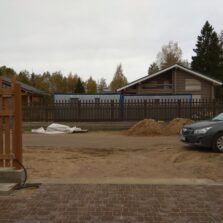 Фото Откатные ворота на заказ. Заполнение - деревянный штакетник. Правдинское Озеро-2. 2018г. ЕвроСистемы