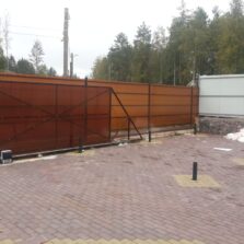 Фото Откатные ворота и забор. зашивка - поликарбонат. 2018г. ЕвроСистемы